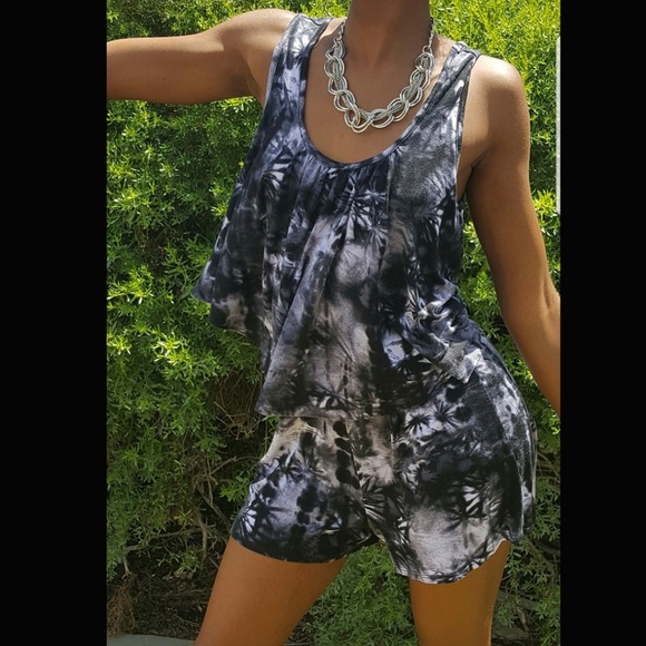 🎈NEW🎈 R2D Tye Dye ROMPER shorts - Picture 1 of 3